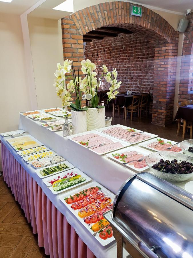 Hotel Przedzamcze Dzialdowo Extérieur photo